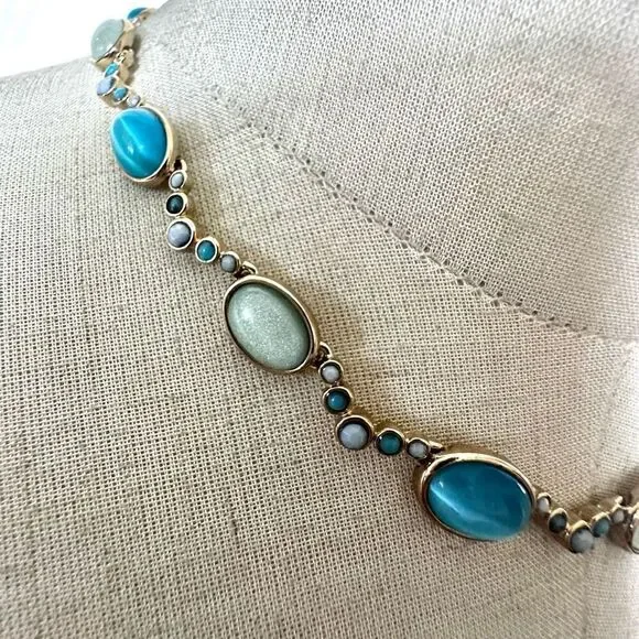 Blue green gold tone beaded necklace - Picture 2 of 7